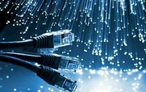 توسعه ی شبکه ی فیبرنوری مخابرات در حال اجرا است توسعه ی شبکه ی فیبرنوری مخابرات در حال اجرا است