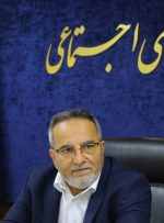 فرمانداران باید از دستگاه های متولی مطالبه ی حل مسائل را کنند