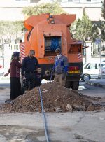 یکی از مشکلات شهری اهواز گرفتگی فاضلاب ها است