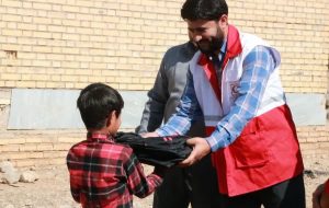 کمک ۱۲ میلیارد و ۴۳۰ میلیون ریالی به دانش آموزان کم برخوردار خوزستانی کمک ۱۲ میلیارد و ۴۳۰ میلیون ریالی به دانش آموزان کم برخوردار خوزستانی