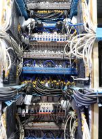 ۹۸ دستگاه ماینر غیر مجاز آذر ماه امسال در اهواز کشف و ضبط شد