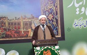 مردم باید در حل مشکلات به مسئولان کمک کنند و اجازه ندهند دشمنان از این شرایط سوءاستفاده کنند